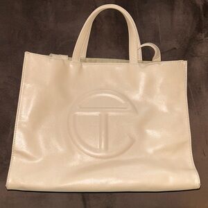 Medium Telfar - Cream